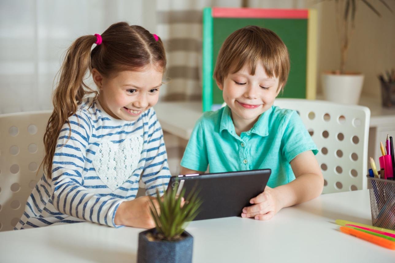 Group Online Language Classes for Kids
